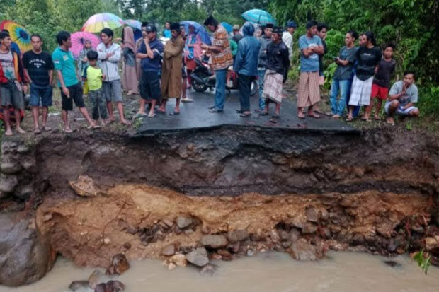 Jembatan Darurat di...