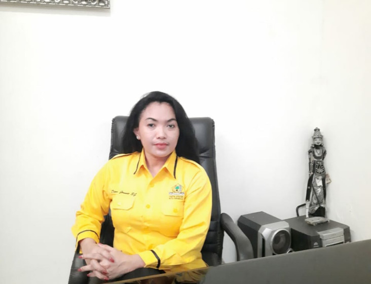 COVID-19 Terus Menggila,...