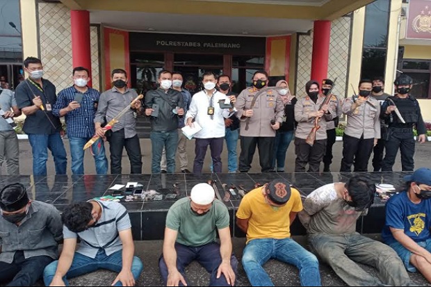 Operasi Senyap, 14 Orang...