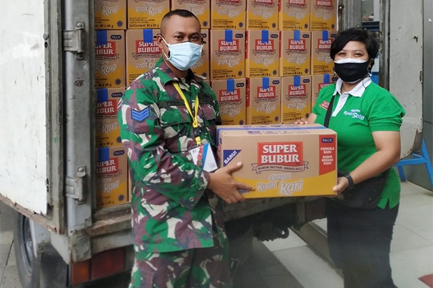 Wisma Atlet Terima Hampers...