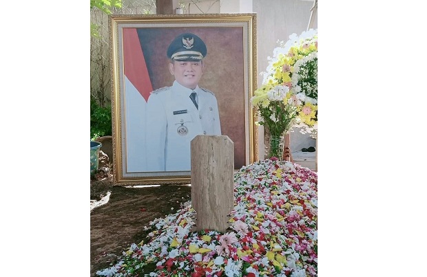 Bupati Bekasi Wafat,...