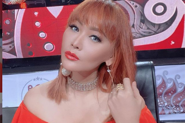 Intip Gaya Inul Daratista...