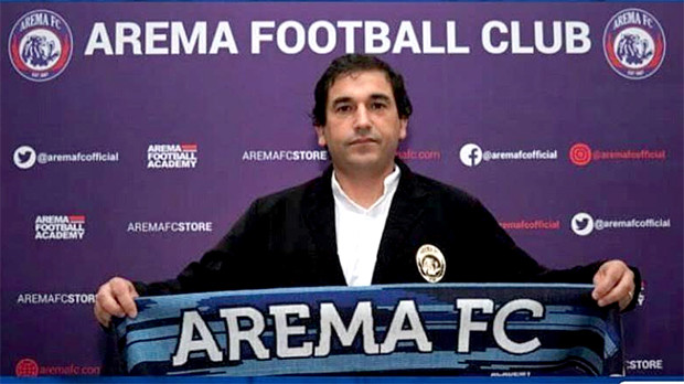 Pelatih Arema FC Cerita...