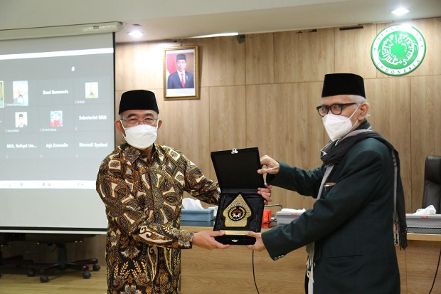 Menko PMK Timbang Usulan...