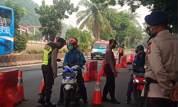 Penyekatan di Daan Mogot,...