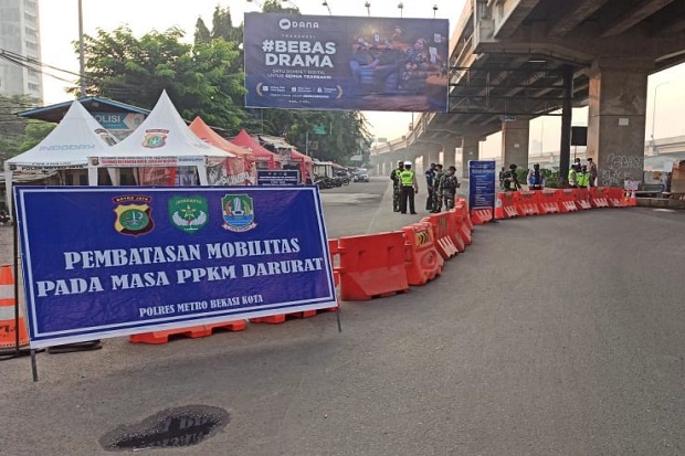 Petugas Jaga Berlapis...