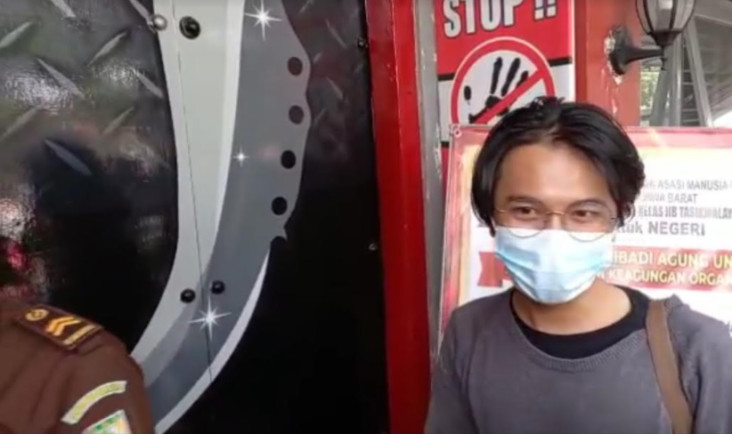 Penjual Kopi Dijebloskan...