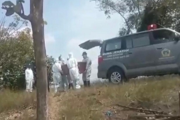 Tangis Pecah di Gresik,...