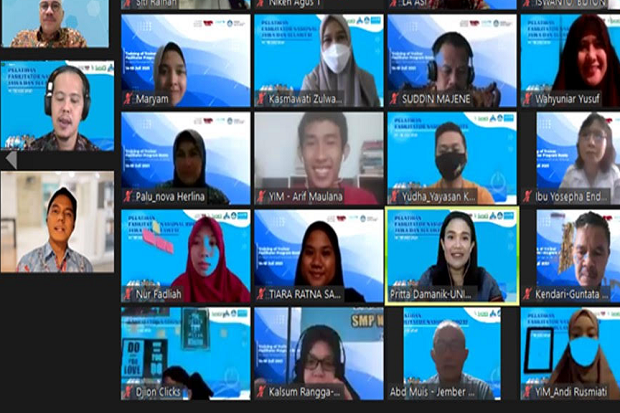 200 Fasilitator Dilatih...