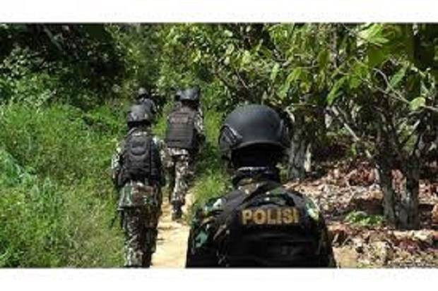 Tembak Mati Anggota...