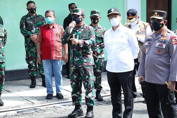 Panglima TNI Tinjau...