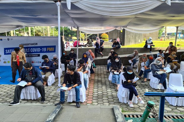 Gelar Vaksinasi, PB...