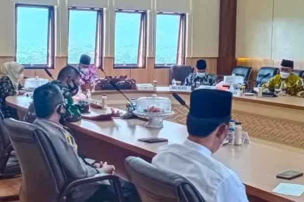 Pelaksanaan Salat Idul...