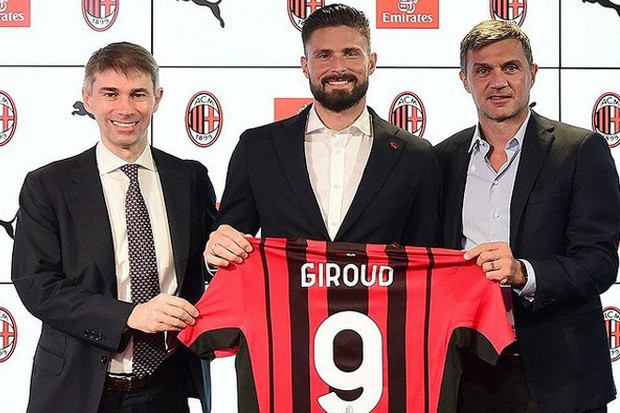 Olivier Giroud Pakai...