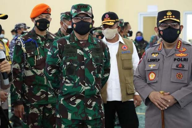 Panglima TNI dan Kapolri...
