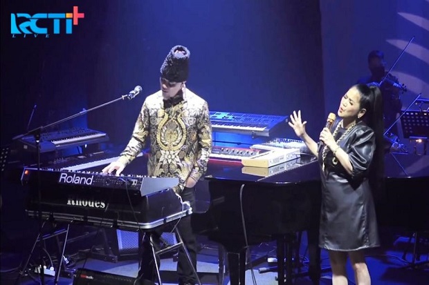 Duet Vina Panduwinata...