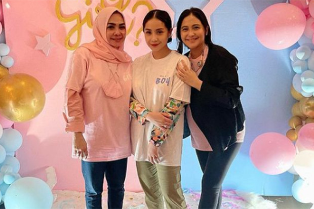 Nagita Slavina Nangis-Nangis...
