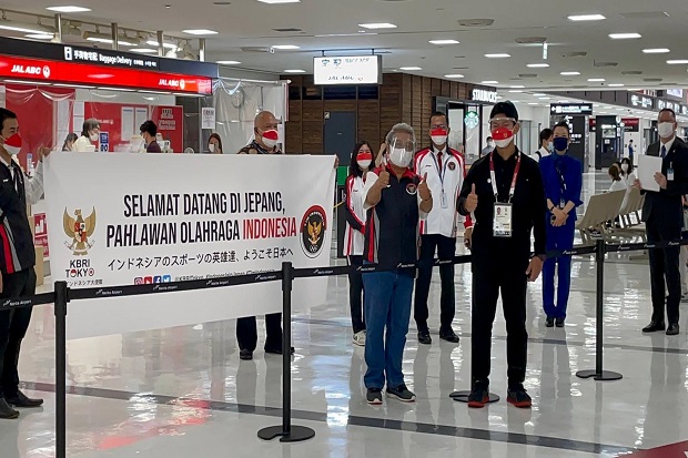 Dubes Heri Akhmadi Sambut...