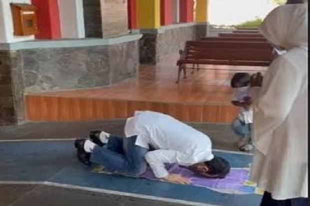 Mantan Bupati Karawang...