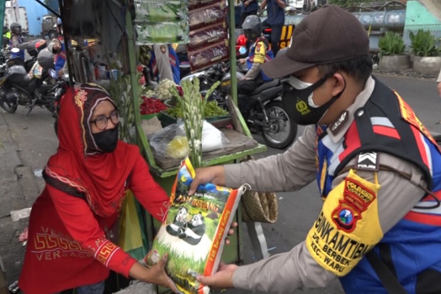 Secara Humanis, TNI-Polri...