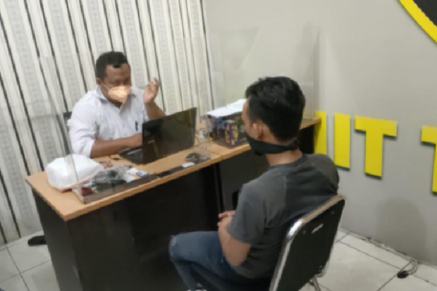 Unggah Pamflet Hoax...