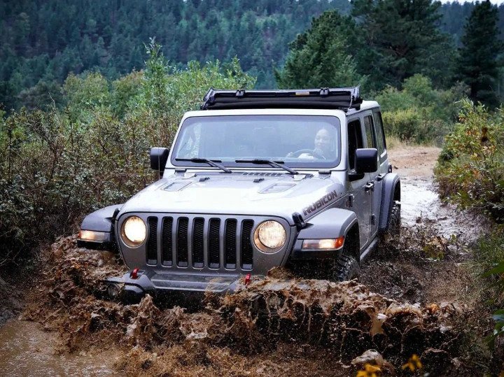 Keren, Atap Jeep Wrangler...