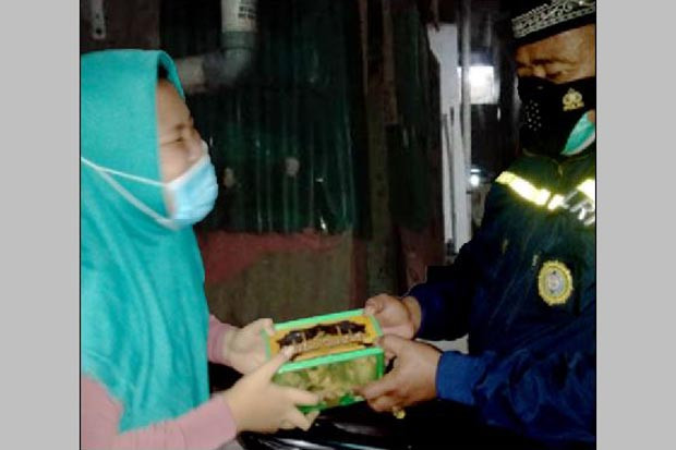 Terharu, Bocah Yatim...