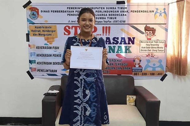 Roslinda, Remaja asal...