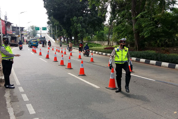 PPKM Darurat Diperpanjang,...