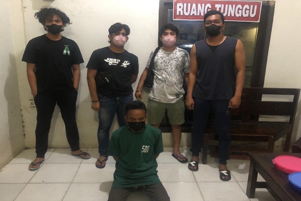 Cucu Gasak Uang Neneknya...