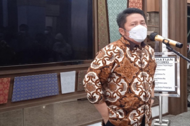 Risiko Tinggi COVID-19,...