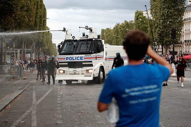 Demo Tolak Lockdown...
