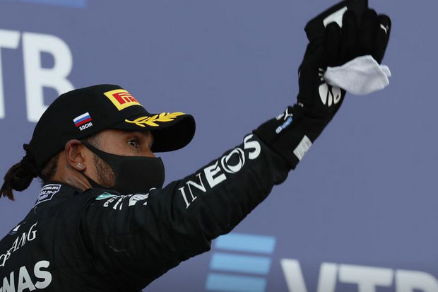 Hamilton-Bottas Tak...