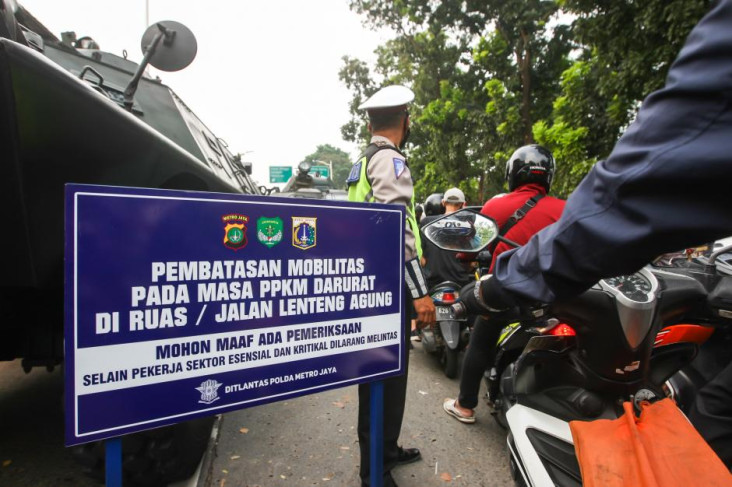PPKM Level 4 Diperpanjang,...