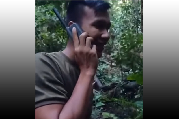 Kisah Haru Anggota Brimob,...
