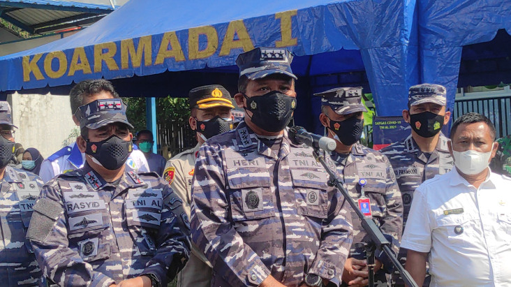 Anak Usia 12 Tahun Divaksin,...