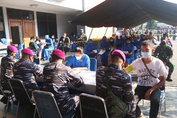 Korps Marinir Gelar...