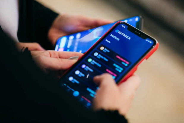 Investasi Kripto Terus...
