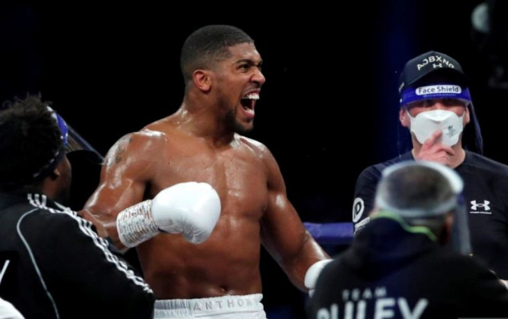 Anthony Joshua Tantang...
