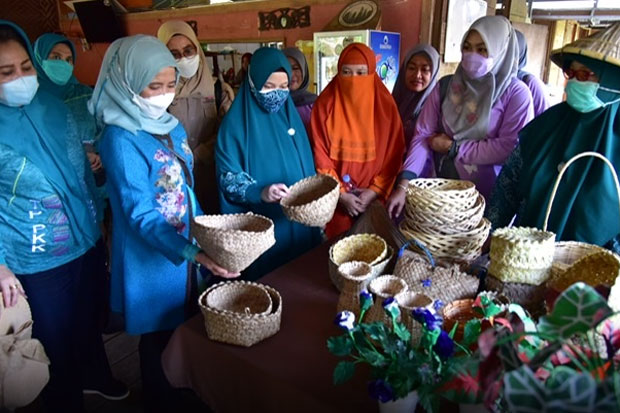PKK Sulsel Gandeng PT...