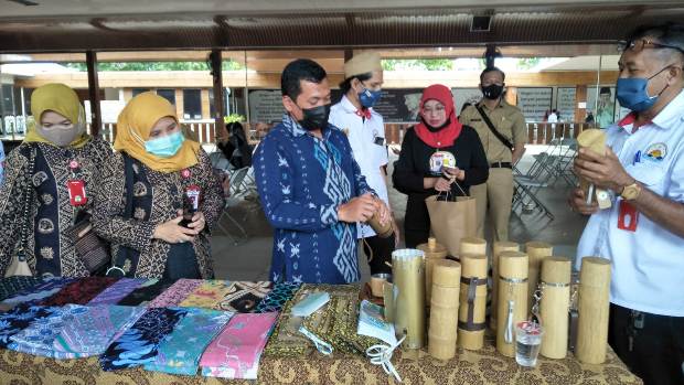 Sektor Pariwisata Sepi,...