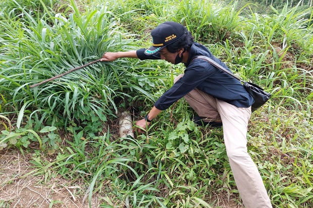 Bongkar Saluran Limbah...