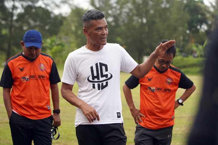 Liga 1 Masih Tertunda,...