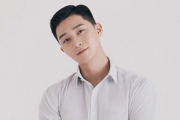 Park Seo Joon Dikonfirmasi...