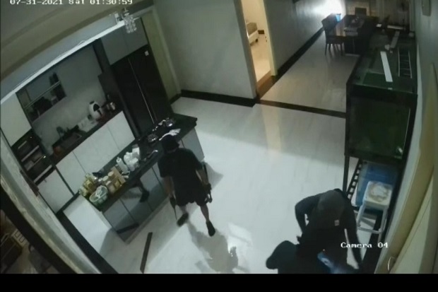 Perampokan Bersenjata...