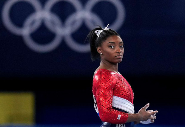 Pesenam AS Simone Biles...