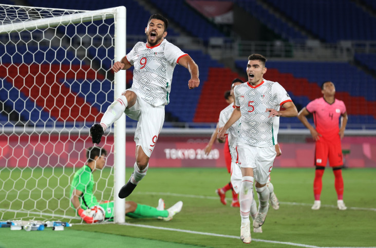 Timnas Meksiko Singkirkan...