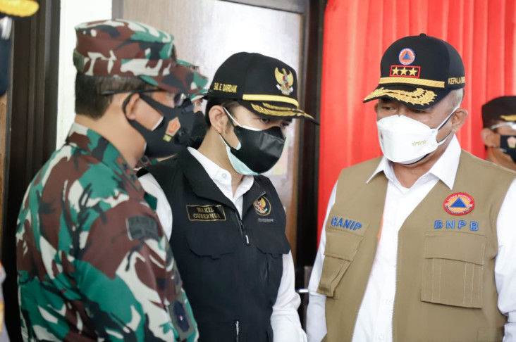 Dampingi Panglima TNI,...