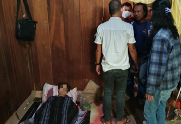 Gempar, Wanita Manado...
