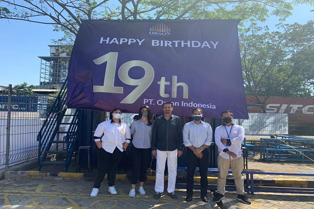 Rayakan Ultah ke-19,...
